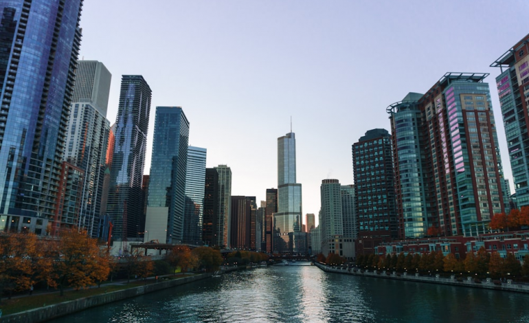 A serene evening view of the Chicago River.