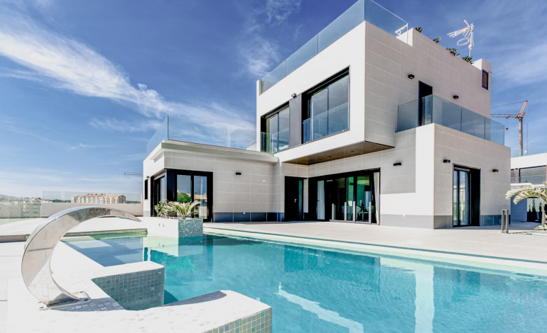 How to Finance Luxury Property Investments in Florida
