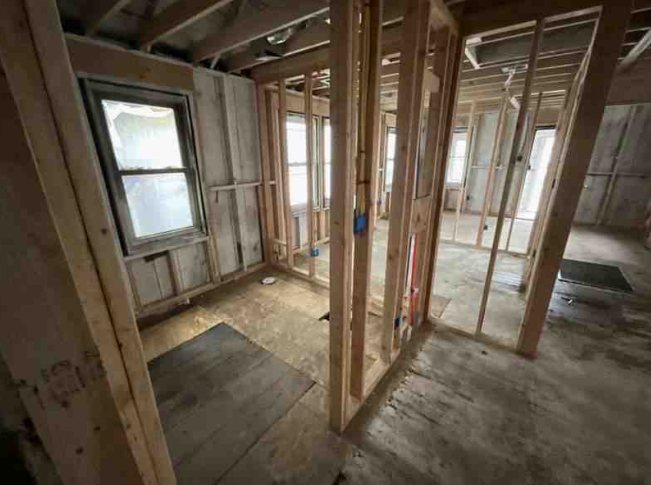 8 N Hampden Ct before