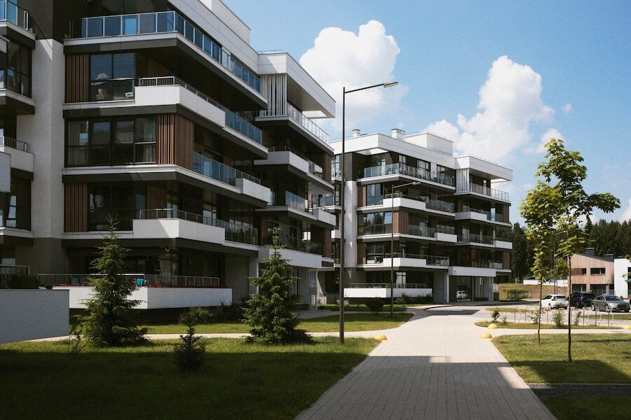 https://img.freepik.com/free-photo/analog-landscape-city-with-buildings_23-2149661456.jpg?t=st=1751455389~exp=1751458989~hmac=bda7d66035b7f2f94e1c084d7c5fecffa9c708ac0209dbc0fda13e83c39d84a0&w=900