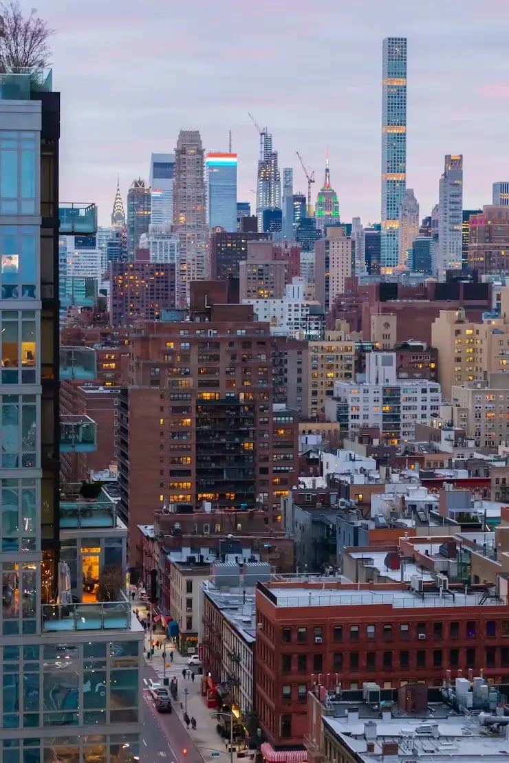 amazing-view-new-york-cityscape-beautiful-sunrise-background_181624-31661 amazing-view-new-york-cityscape-beautiful-sunrise-background_181624-31661