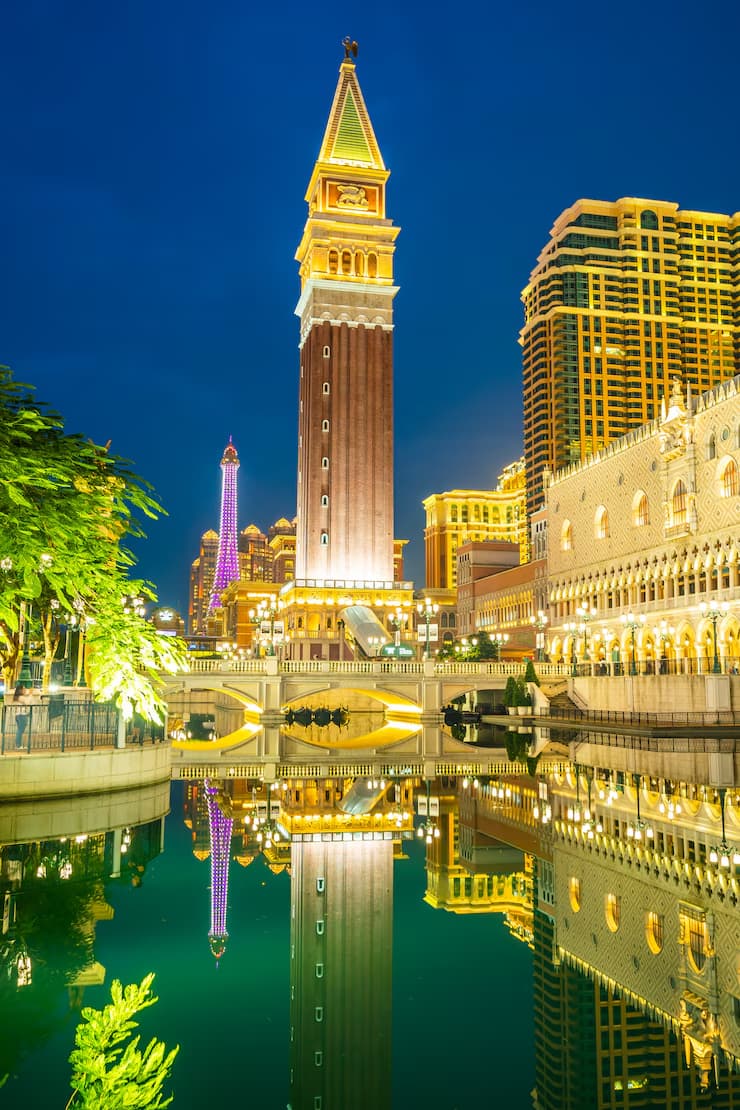 beautiful-architecture-building-venetian-other-hotel-resort-casino_74190-2231 beautiful-architecture-building-venetian-other-hotel-resort-casino_74190-2231