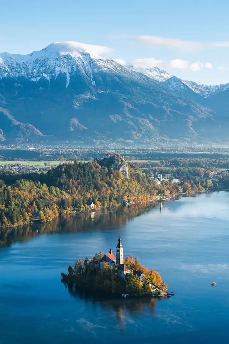 building-small-island-bled-slovenia-surrounded-by-high-mountains_181624-10744 building-small-island-bled-slovenia-surrounded-by-high-mountains_181624-10744