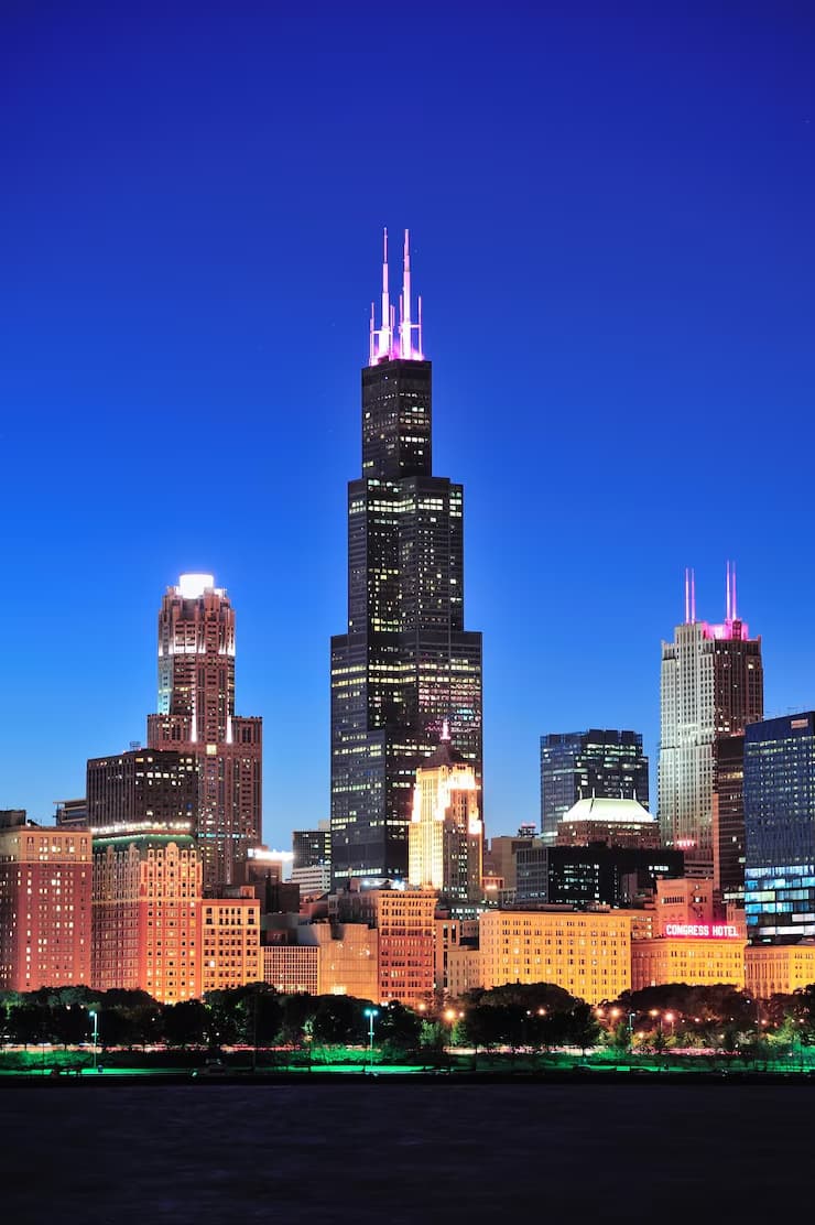 chicago-willis-tower_649448-4428