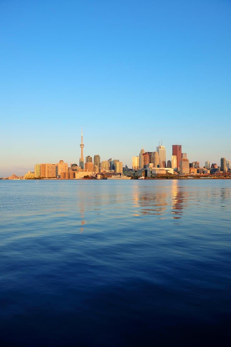 toronto-sunrise_649448-3474