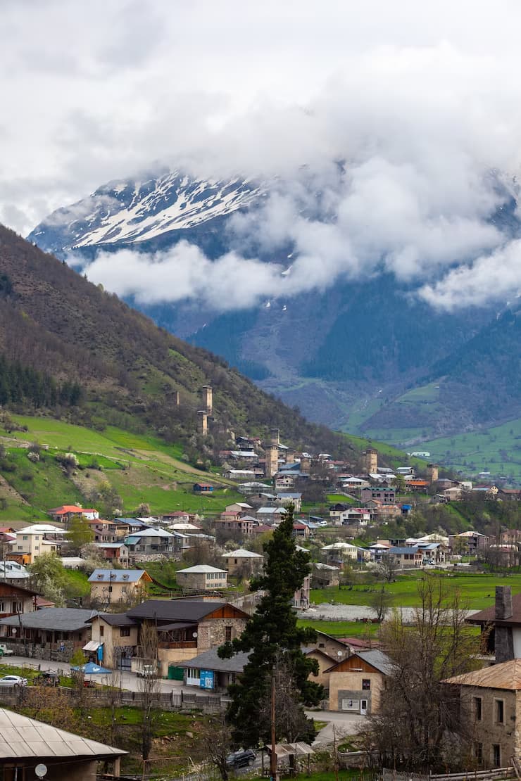 towers-mestia-village-svaneti-area-caucasus-mountains-georgia_194646-3424 towers-mestia-village-svaneti-area-caucasus-mountains-georgia_194646-3424