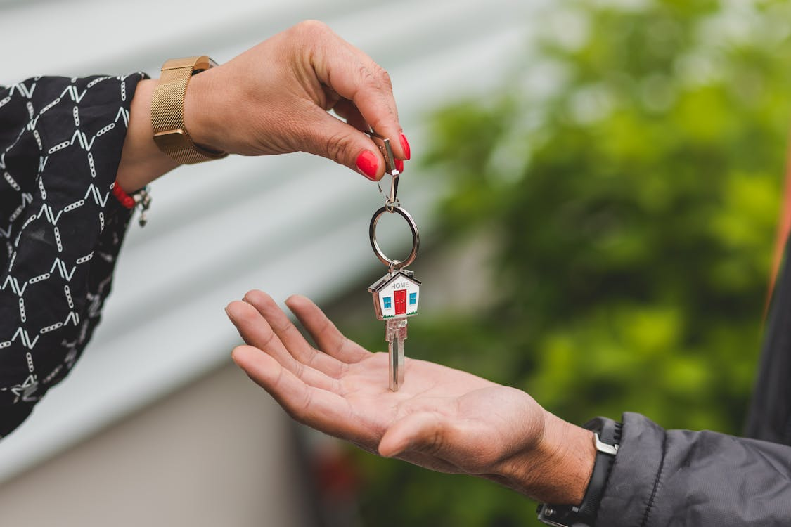 From Purchase to Profit: How Multi-Family Bridge Loans in Indiana Support Value-Add Strategies